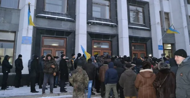 У Тернополі захопили ОДА — фото 3