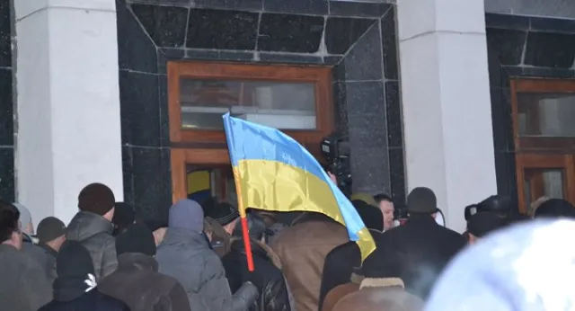 У Тернополі захопили ОДА — фото 4