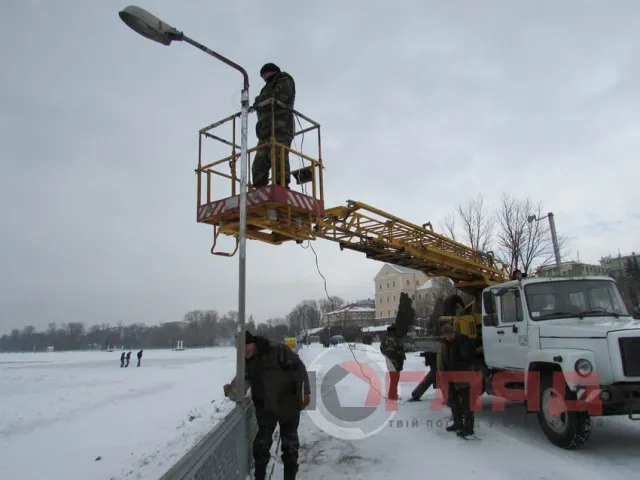 Як прикрашають Тернопільський став до свят (Фоторепортаж) + (Відео) — фото 4