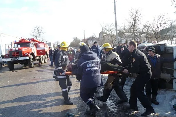 Внаслідок страшного ДТП, на Тернопільщині залинуло троє людей (Фоторепортаж) + (Відео) — фото 1