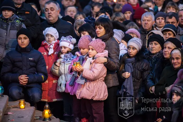 В Тернополі відкривали площу Героїв Євромайдану (Фоторепортаж) — фото 1