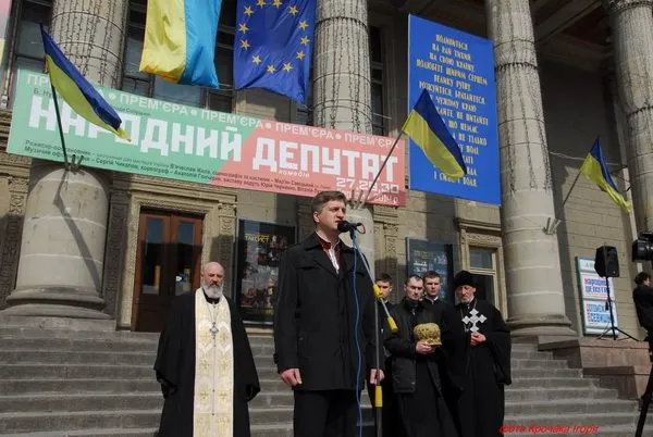 В Тернополі пройшов ряд акцій у підтримку наших Збройних Сил (Фоторепортаж) — фото 7