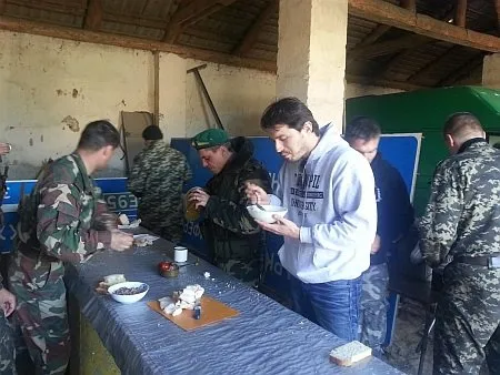 Сергій Притула і Геннадій Попенко побували у селищі Чонгар (Фоторепортаж) — фото 4