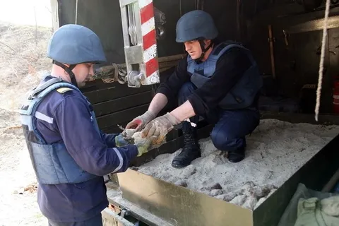 Тернопільські піротехніки підірвали 196 вибухонебезпечних предметів (Фото) + (Відео) — фото 1