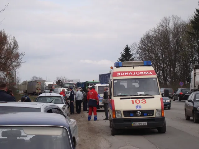 Медики спростовують інформацію щодо смерті ще однієї пасажирки «Шкоди» в аварії на Об’їзній, яка трапилась 10 квітня (Фоторепортаж) + (Відео) — фото 1