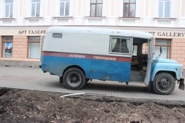На вулиці Сагайдачного заливають бетонну основу для нових ліхтарів (Фото) + (Відео) — фото 3