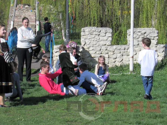 На обливний понеділок в парку «Топільче» відбулися ігри забави (Фоторепортаж) + (Відео) — фото 7