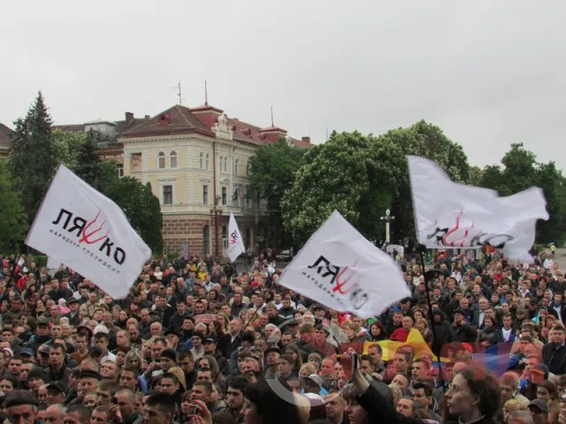 У Тернополі Олега Ляшка взяли у кільце (Фото) + (Відео) — фото 1