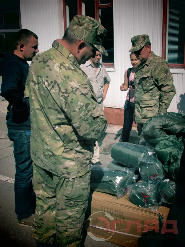 Килимки та спальники передали для добровольців батальйону в Тернополі (Фоторепортаж) — фото 5