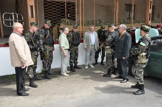 45 тернопільських міліціонерів поїхали у зону проведення АТО (Фото) — фото 1