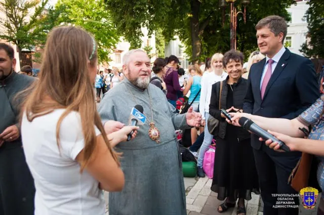 З Тернополя розпочалась піша хода до Зарваниці (Фоторепортаж) + (Відео) — фото 5