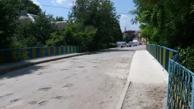 Все більше «патріотичних» мостів з’являється на Тернопільщині (Фото) — фото 2