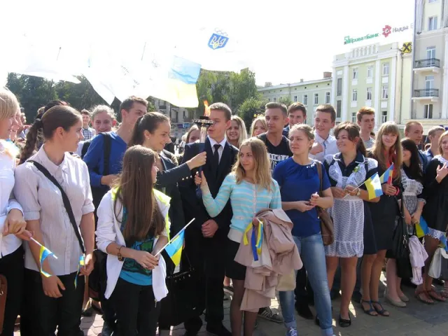 Учасники Міжнародної естафети «Всесвітній біг заради гармонії» відвідали Тернопіль (Фоторепортаж) — фото 5