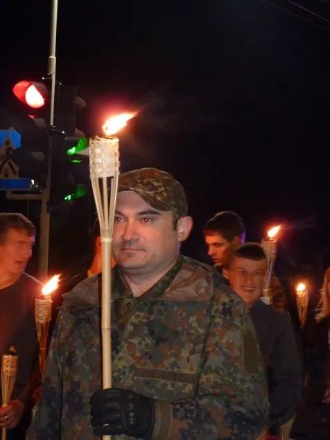 Активісти смолоскипною ходою пройшлася центральними вулицями Тернополя (Фоторепортаж) — фото 6
