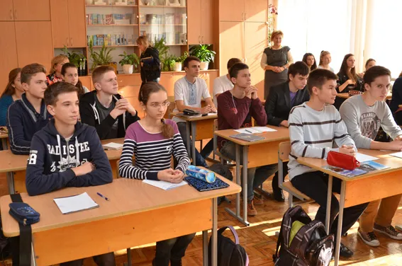 Міліціонери, які повернулися із зони АТО, подякували школярам за підтримку (Фото) + (Відео) — фото 4