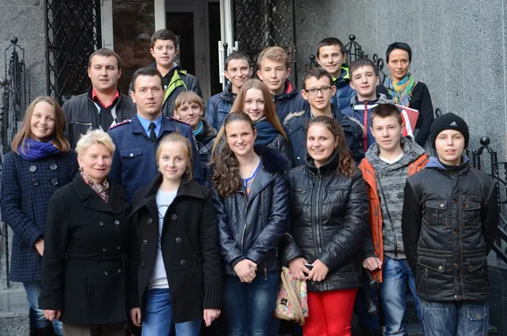 Міліціонери розповіли школярам про свою професію та застерегли від протиправного (Фоторепортаж) + (Відео) — фото 8
