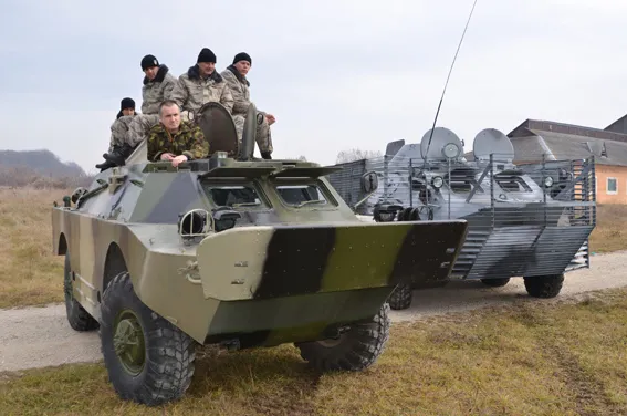 Тернопільським правоохоронцям, які несуть службу на Сході, передадуть бойові спецавтомобілі (Фото) — фото 1