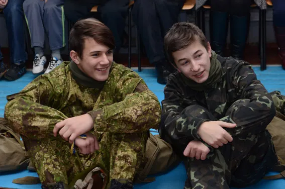 Школярі організували акцію «Миколай для солдата» (Фото) + (Відео) — фото 3