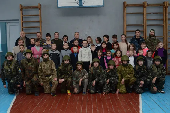 Школярі організували акцію «Миколай для солдата» (Фото) + (Відео) — фото 4