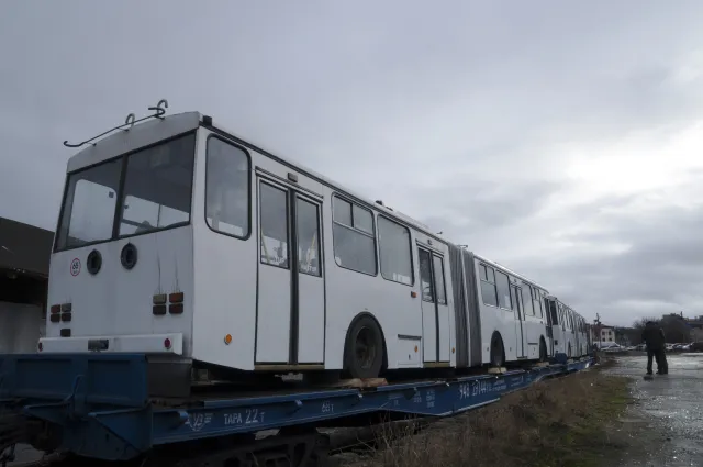 Тернопіль отримав ще два тролейбуси-«гармошки» (Фото) — фото 3