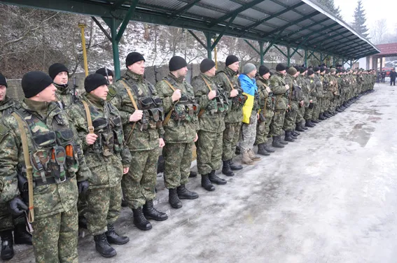 Близько сотні правоохоронців вирушили в зону АТО (Фоторепортаж) — фото 1