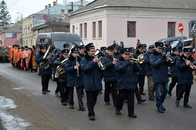 В Тернополі провели в останню путь 24-річного Героя (Фоторепортаж) — фото 1