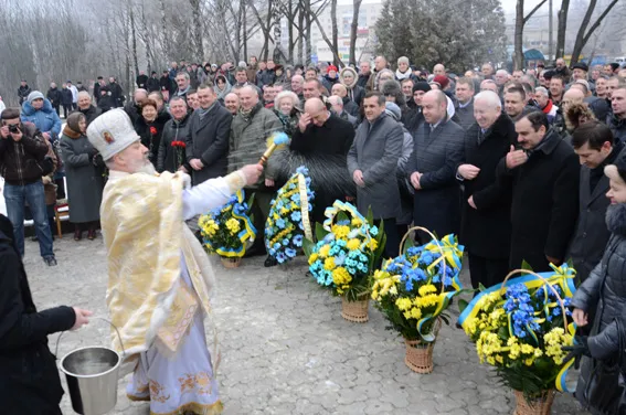 У Тернополі вшанували воїнів, які загинули в Афганістані (Фото) — фото 1