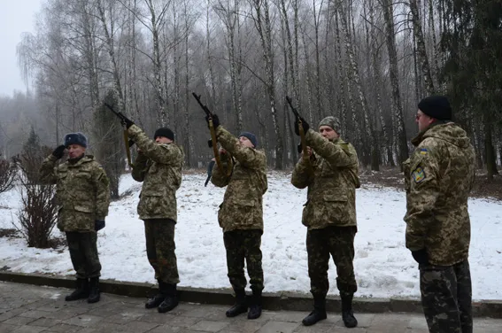 У Тернополі вшанували воїнів, які загинули в Афганістані (Фото) — фото 4