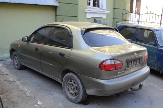 Викрадені у Тернополі авто, злодій продавав як пригнані з зони АТО — фото 1