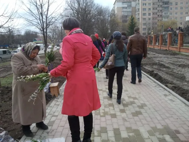 Вербна неділя зібрала у храмах жителів обласного центру (фото) — фото 1