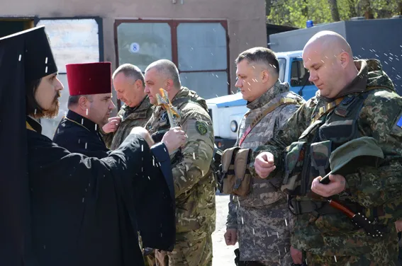 В зону АТО вирушили бійці спецбатальйону «Тернопіль» (фоторепортаж) + (відео) — фото 5