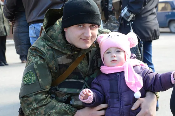 В зону АТО вирушили бійці спецбатальйону «Тернопіль» (фоторепортаж) + (відео) — фото 6