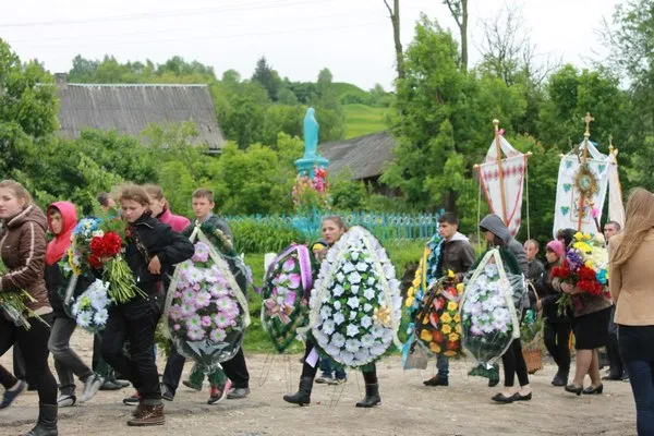 На Тернопільщині провели в останню путь загиблого військовослужбовця Василя Приймака (фото) — фото 1