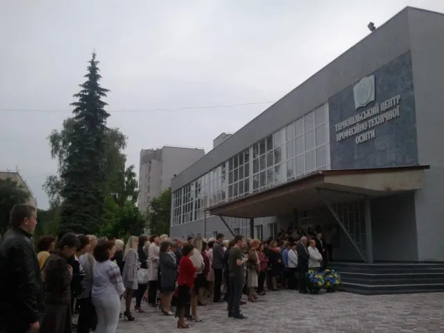 У Тернополі відкрили стелу героям Небесної сотні (фото) — фото 3