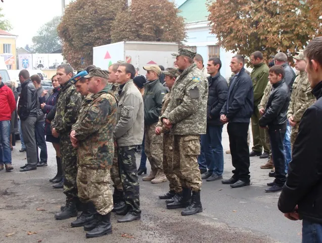 На Тернопільщині встановили меморіальну дошку загиблому в АТО Олександру Черніченку (фото) — фото 2