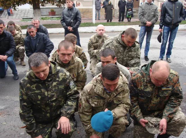 На Тернопільщині встановили меморіальну дошку загиблому в АТО Олександру Черніченку (фото) — фото 6